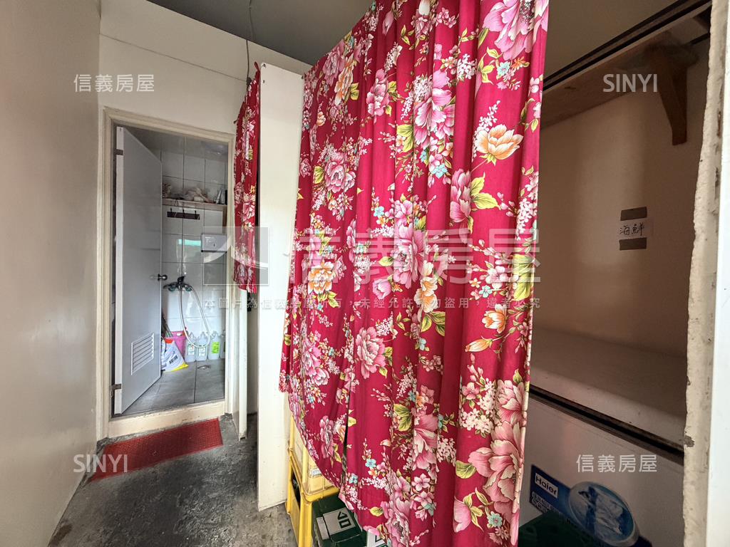 憲政路面寬角店房屋室內格局與周邊環境