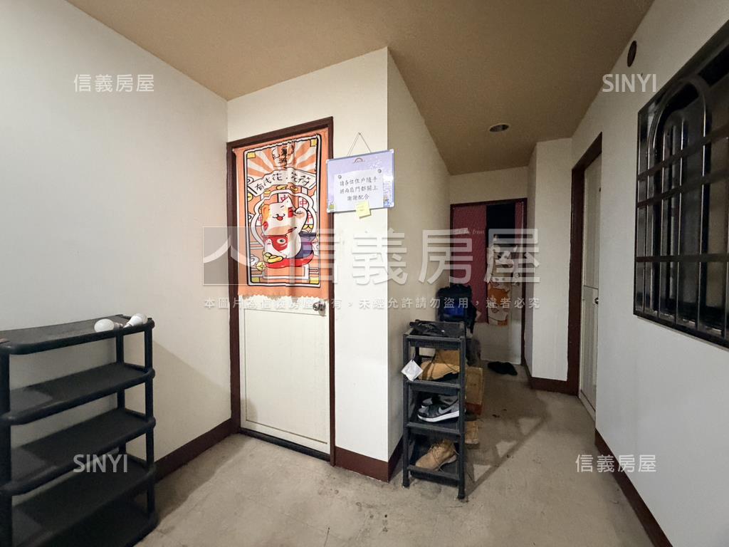 憲政路面寬角店房屋室內格局與周邊環境