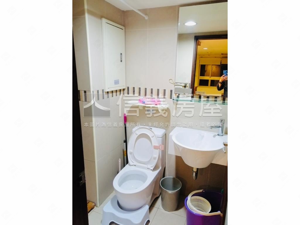 花漾邊間挑高美宅房屋室內格局與周邊環境