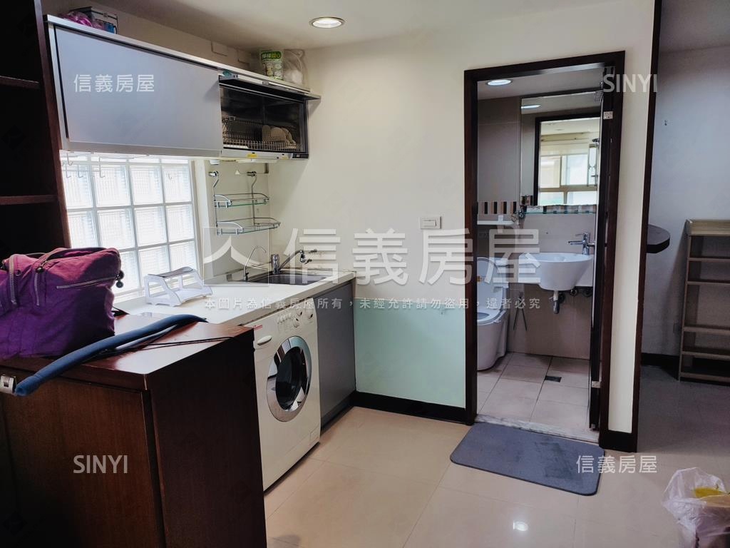 花漾邊間挑高美宅房屋室內格局與周邊環境