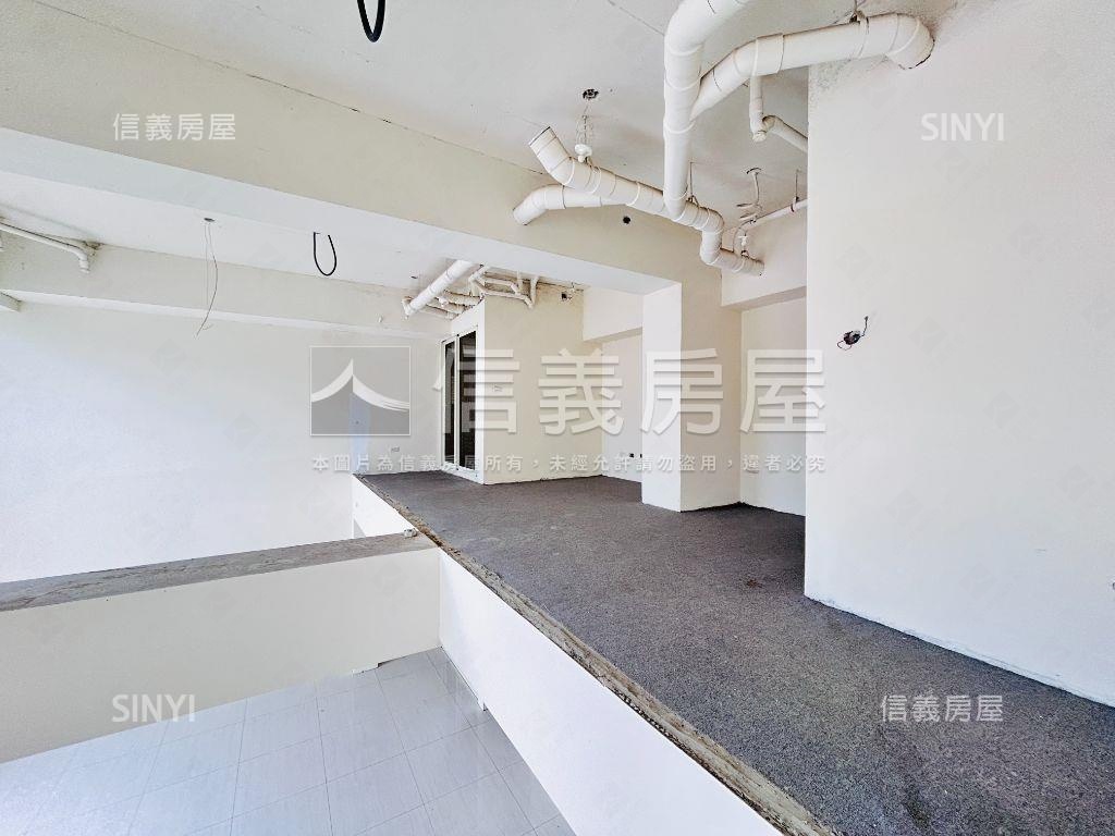 春日路優質大面寬店面房屋室內格局與周邊環境