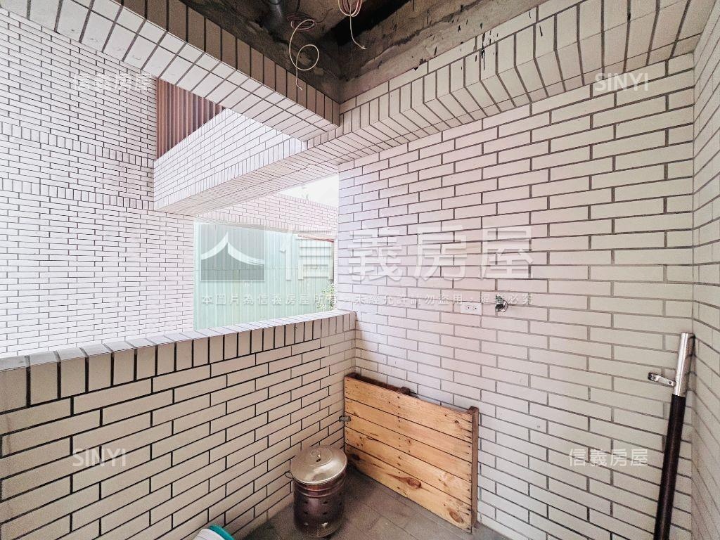 春日路優質大面寬店面房屋室內格局與周邊環境