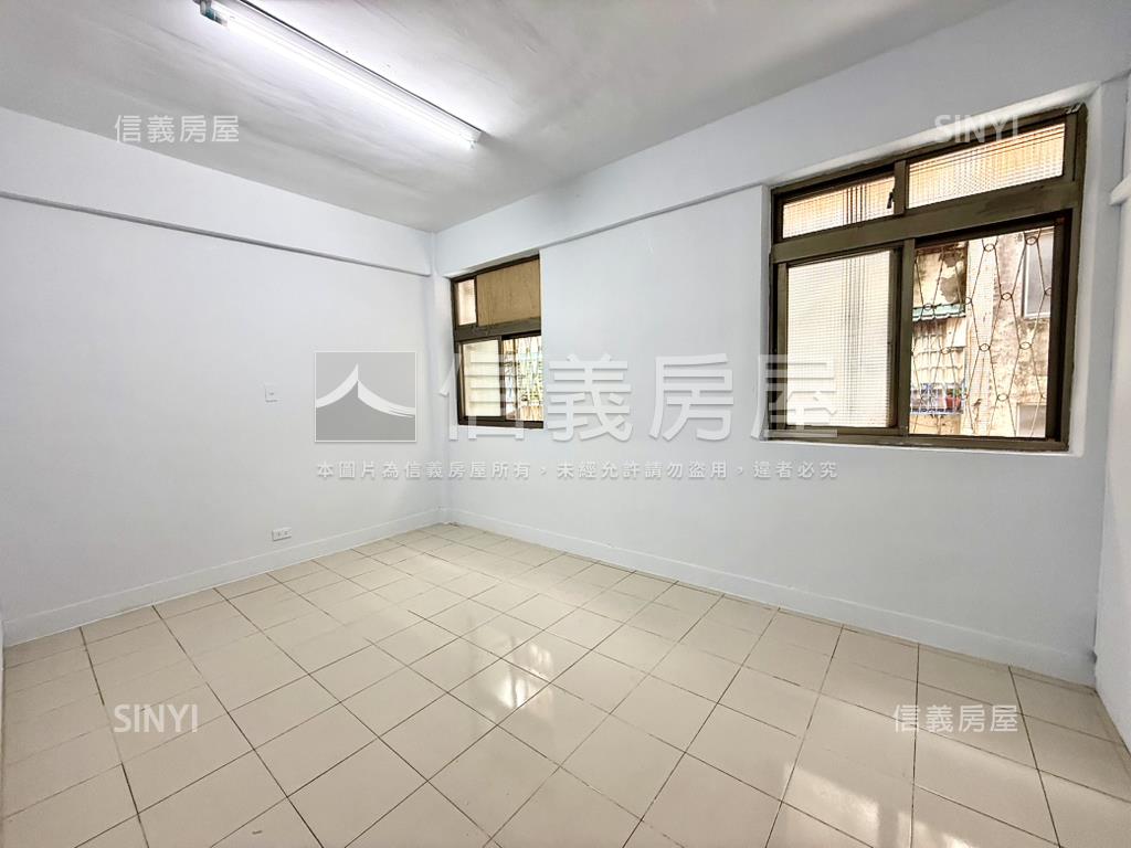 近青年公園小資二房三樓房屋室內格局與周邊環境