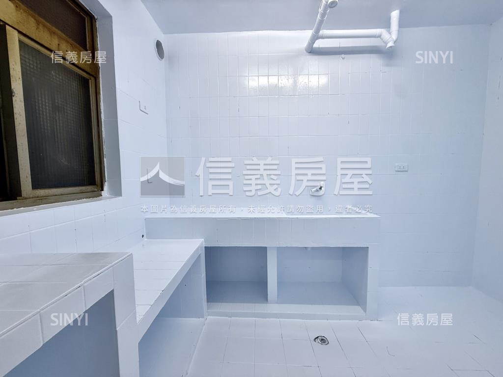 近青年公園小資二房三樓房屋室內格局與周邊環境
