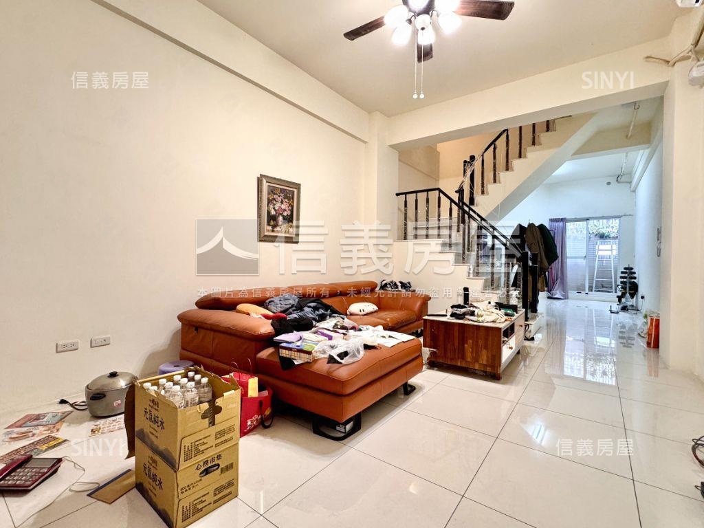 近公園正路雙車美透房屋室內格局與周邊環境