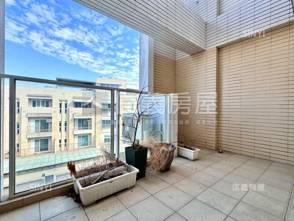 近公園正路雙車美透房屋室內格局與周邊環境