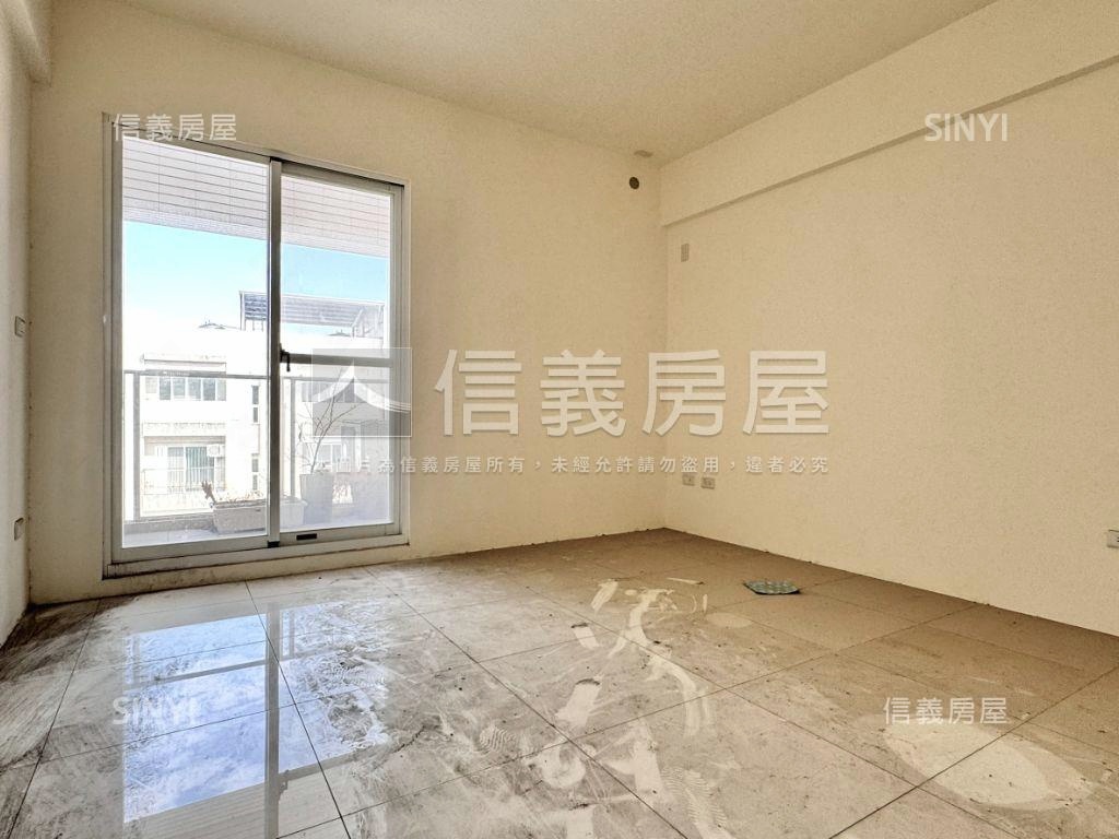 近公園正路雙車美透房屋室內格局與周邊環境