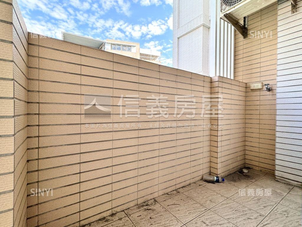 近公園正路雙車美透房屋室內格局與周邊環境