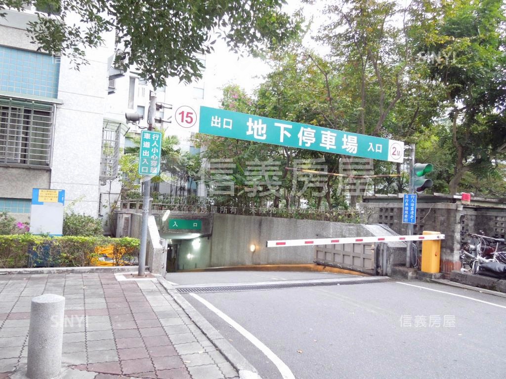 松山新城乙標高樓層房屋室內格局與周邊環境