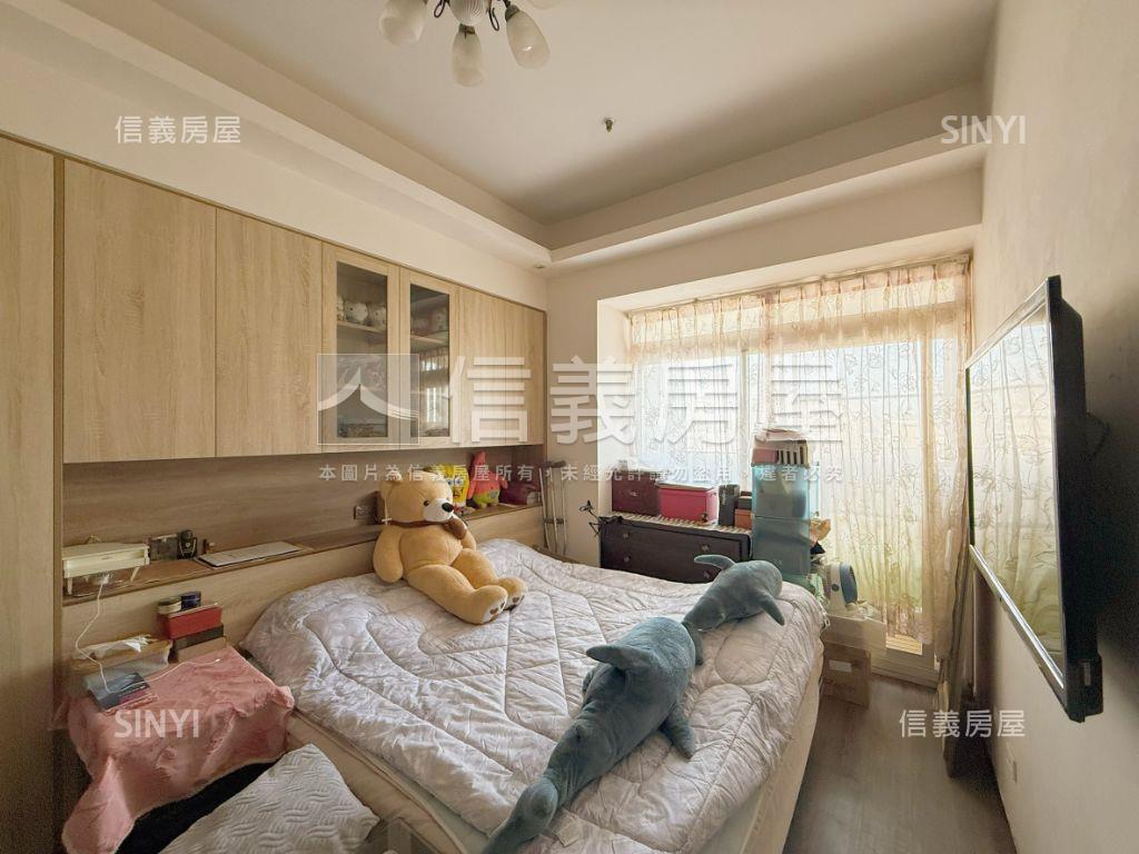 捷運首排震後完工精美三房房屋室內格局與周邊環境