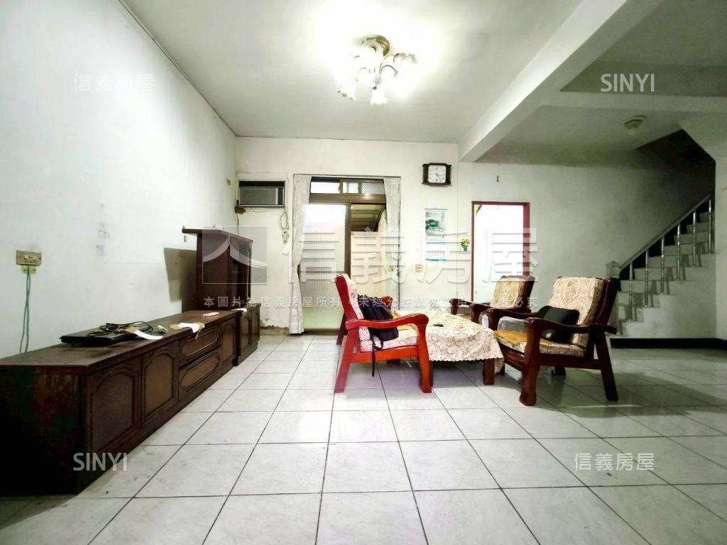 復旦中學溫馨透天方便停車房屋室內格局與周邊環境