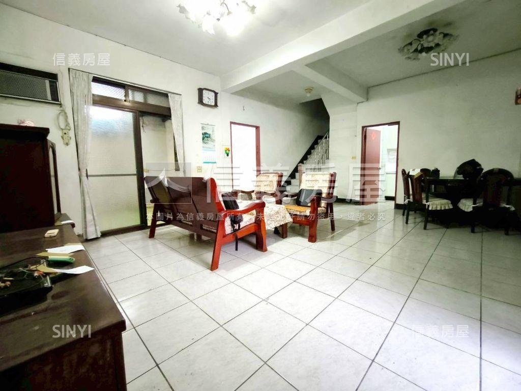 復旦中學溫馨透天方便停車房屋室內格局與周邊環境