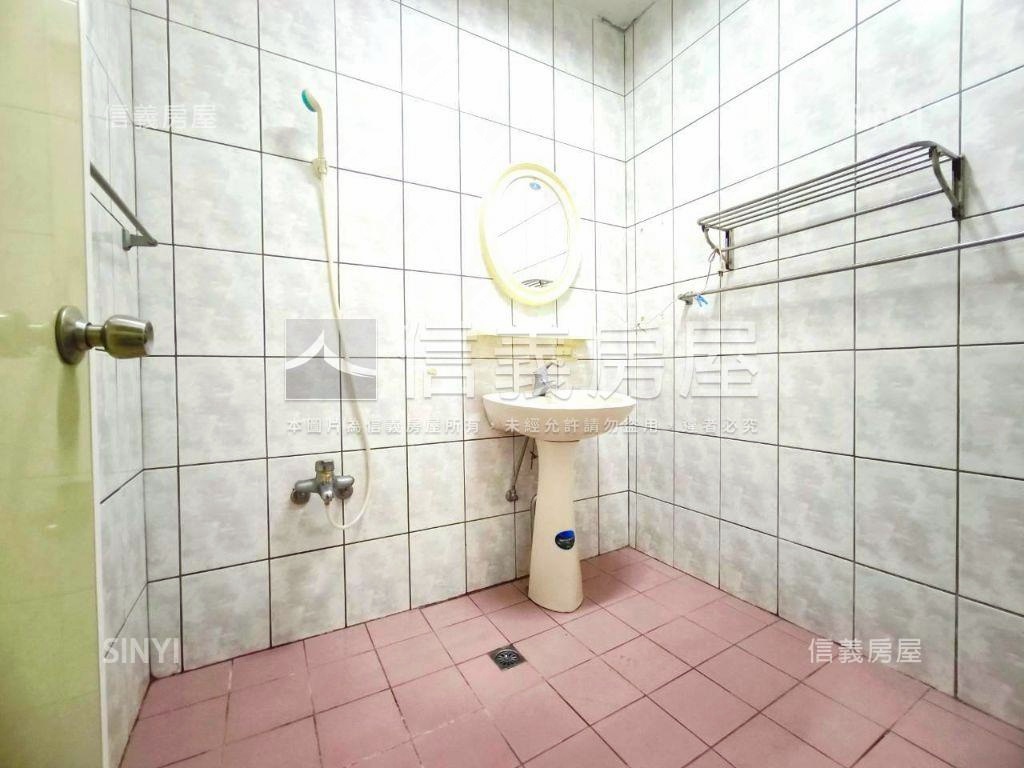 復旦中學溫馨透天方便停車房屋室內格局與周邊環境