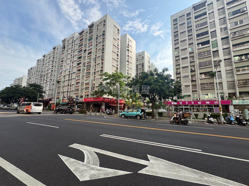 大同路上大林國宅前金店面房屋室內格局與周邊環境