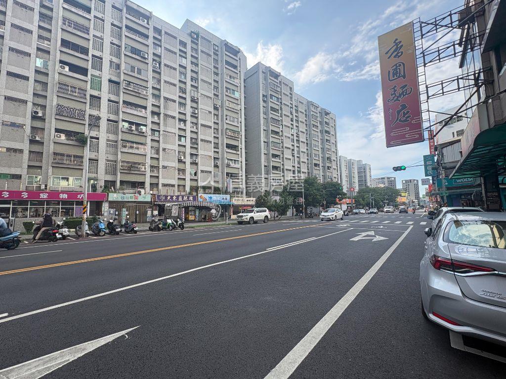 大同路上大林國宅前金店面房屋室內格局與周邊環境