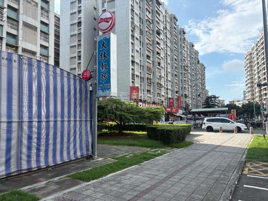 大同路上大林國宅前金店面房屋室內格局與周邊環境