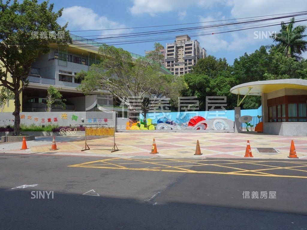 台北橋稀有挑高一樓房屋室內格局與周邊環境