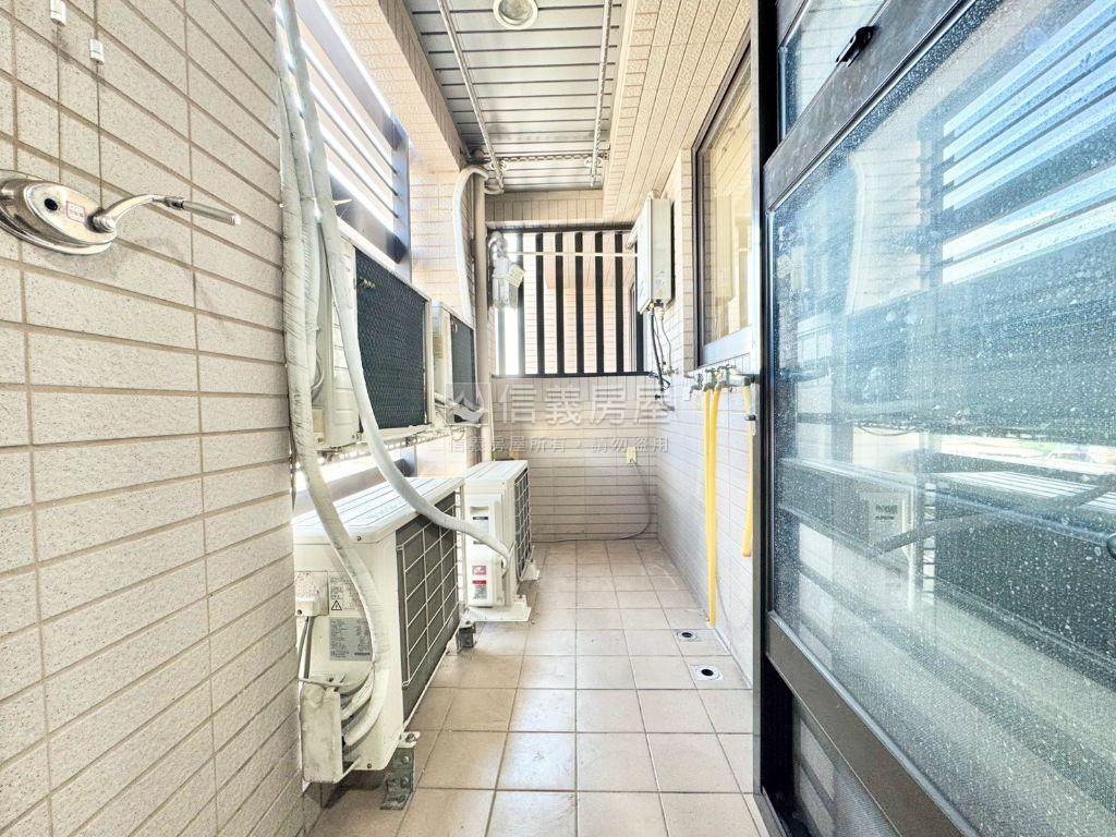 南區高樓層三房雙車位房屋室內格局與周邊環境