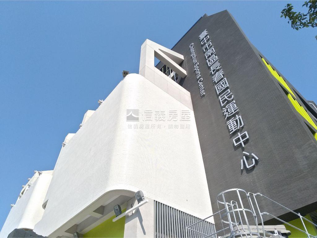 南區高樓層三房雙車位房屋室內格局與周邊環境