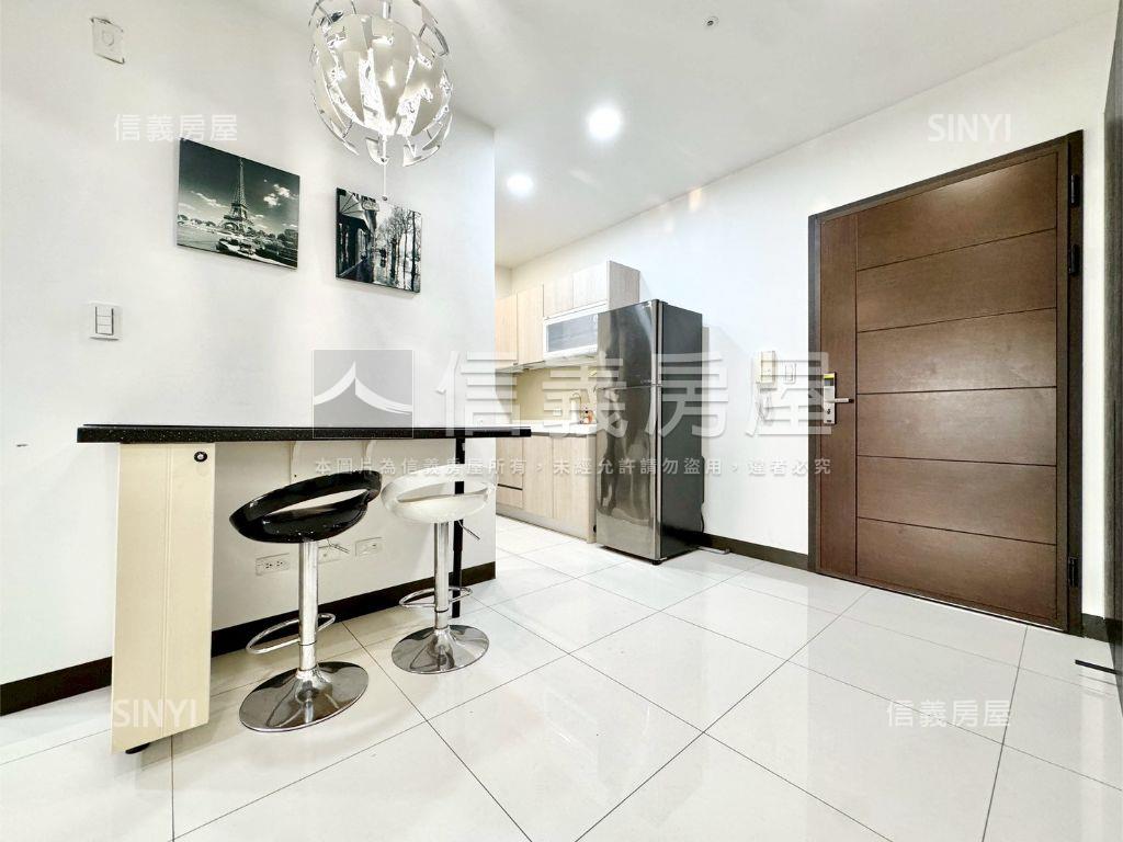 楠梓高科大輕屋齡高樓美宅房屋室內格局與周邊環境