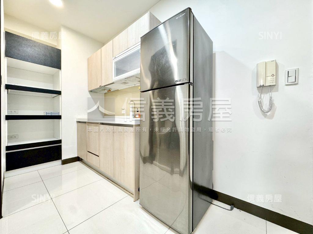 楠梓高科大輕屋齡高樓美宅房屋室內格局與周邊環境