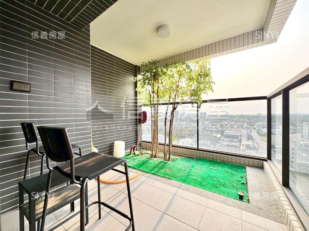 楠梓高科大輕屋齡高樓美宅房屋室內格局與周邊環境