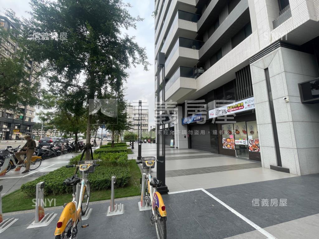 楠梓高科大輕屋齡高樓美宅房屋室內格局與周邊環境