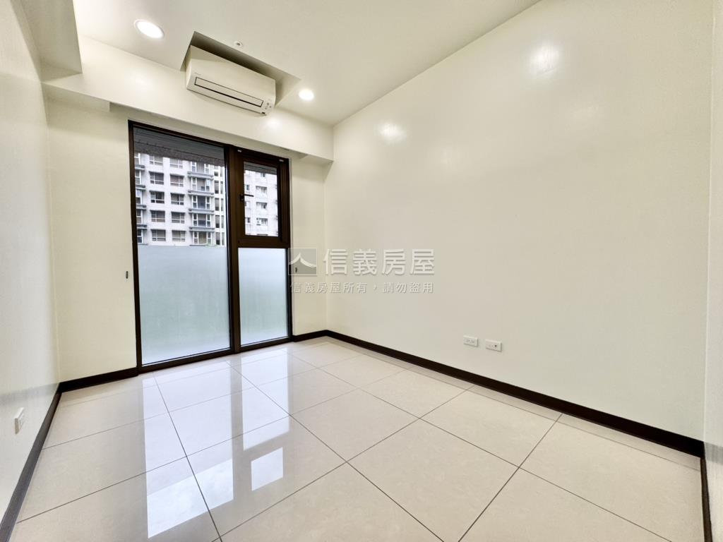 合康雲極樹梢景觀明亮三房房屋室內格局與周邊環境