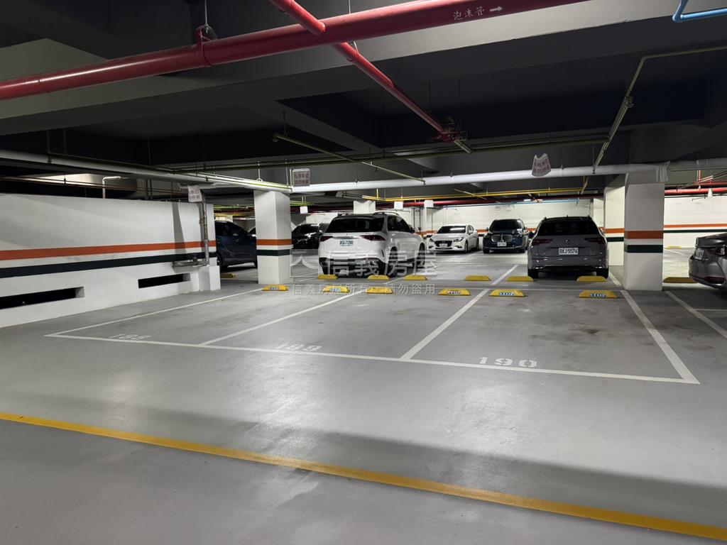 合康雲極樹梢景觀明亮三房房屋室內格局與周邊環境