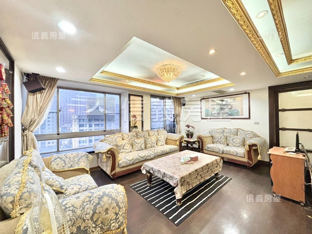 風呂。有景觀氣派美宅房屋室內格局與周邊環境