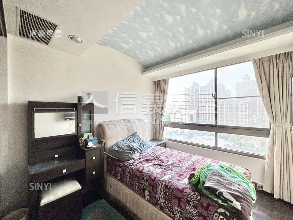 風呂。有景觀氣派美宅房屋室內格局與周邊環境