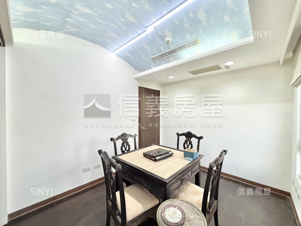 風呂。有景觀氣派美宅房屋室內格局與周邊環境