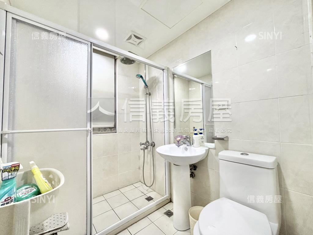 風呂。有景觀氣派美宅房屋室內格局與周邊環境