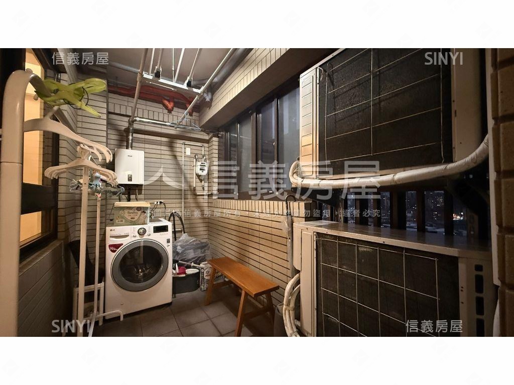 合康雲極高樓美２房加車位房屋室內格局與周邊環境