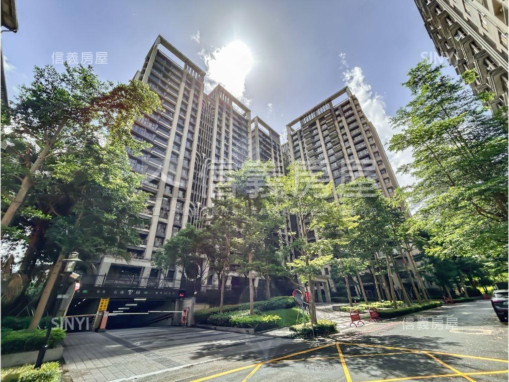 合康雲極高樓美２房加車位房屋室內格局與周邊環境