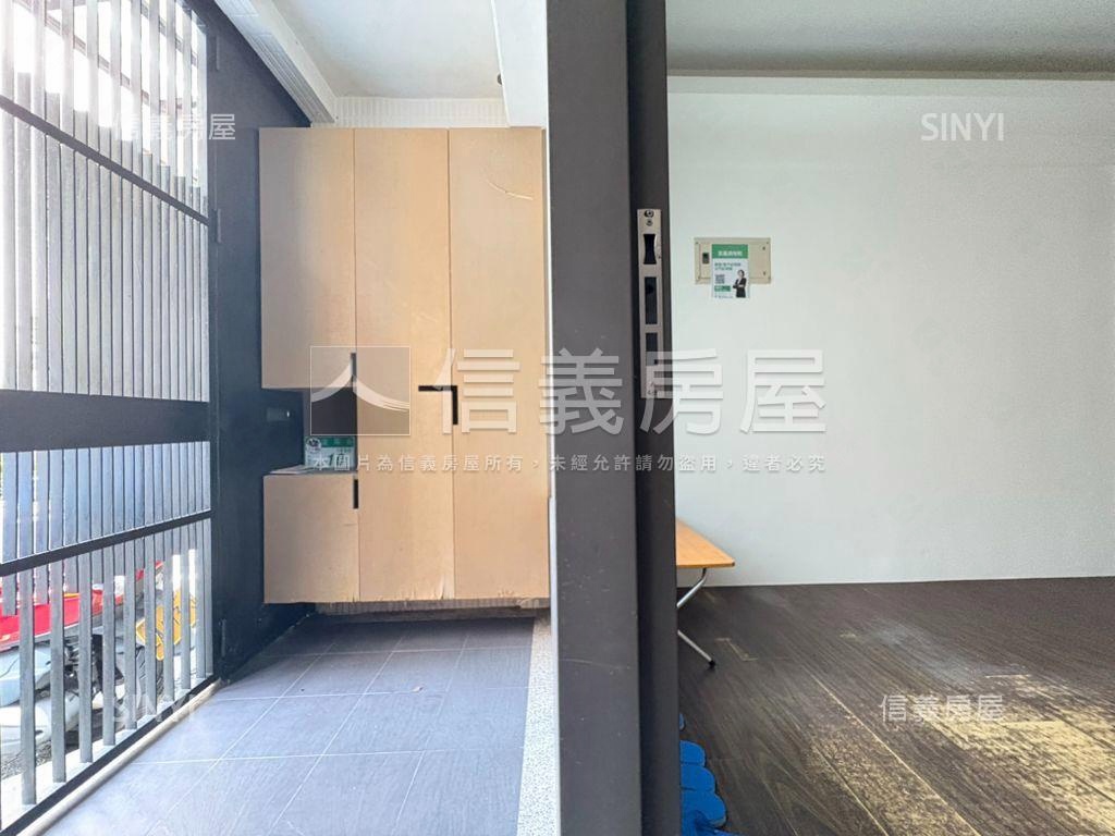 黃金１樓三房近捷運站房屋室內格局與周邊環境