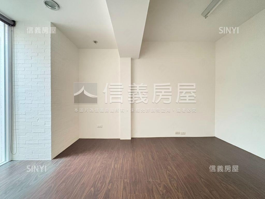 黃金１樓三房近捷運站房屋室內格局與周邊環境