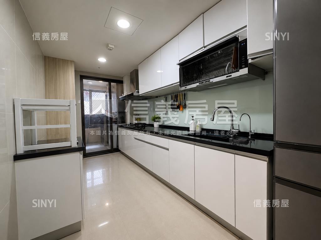 和平世紀麗晶三房車位房屋室內格局與周邊環境