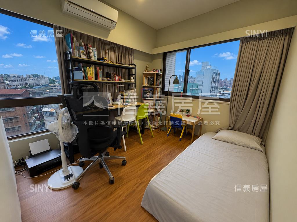 和平世紀麗晶三房車位房屋室內格局與周邊環境