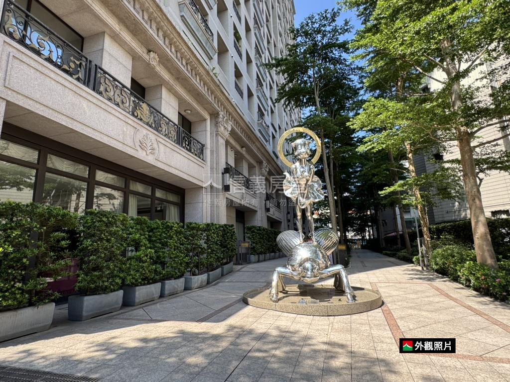 和平世紀麗晶三房車位房屋室內格局與周邊環境