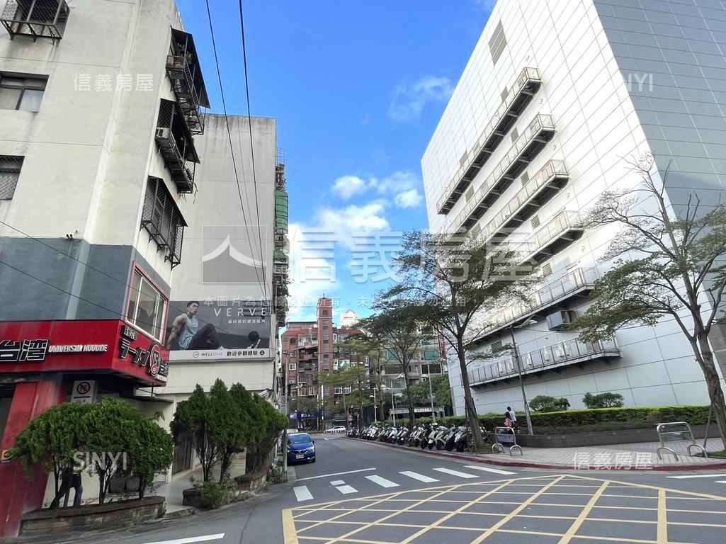 正新光三越金雞店面房屋室內格局與周邊環境