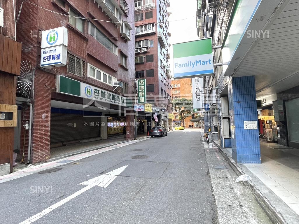 正新光三越金雞店面房屋室內格局與周邊環境