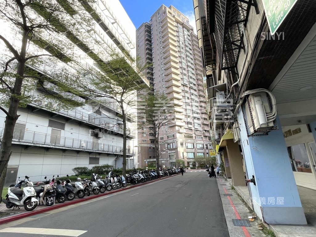 正新光三越金雞店面房屋室內格局與周邊環境