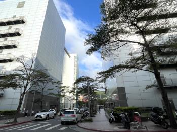 馬年賀歲－新光三越金店面