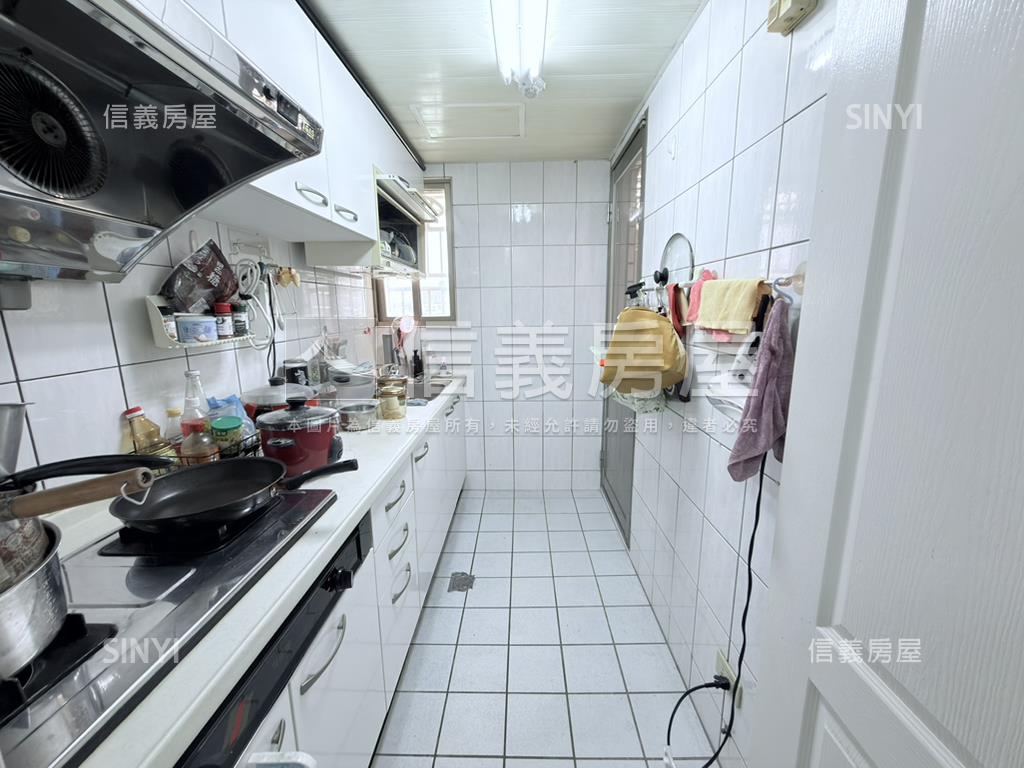 哈佛名第珍稀三房房屋室內格局與周邊環境
