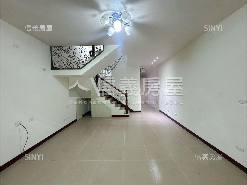 近忠貞市場前後臨路美透天房屋室內格局與周邊環境