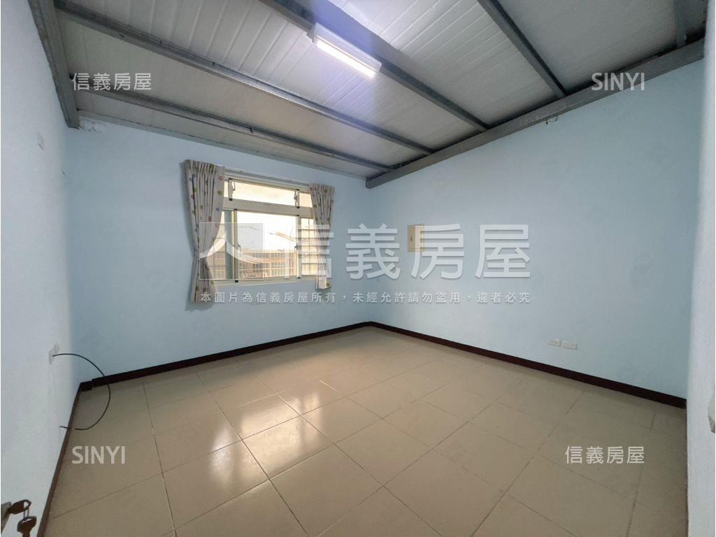 近忠貞市場前後臨路美透天房屋室內格局與周邊環境