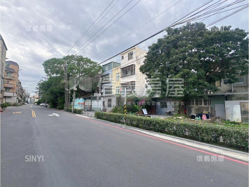 近忠貞市場前後臨路美透天房屋室內格局與周邊環境
