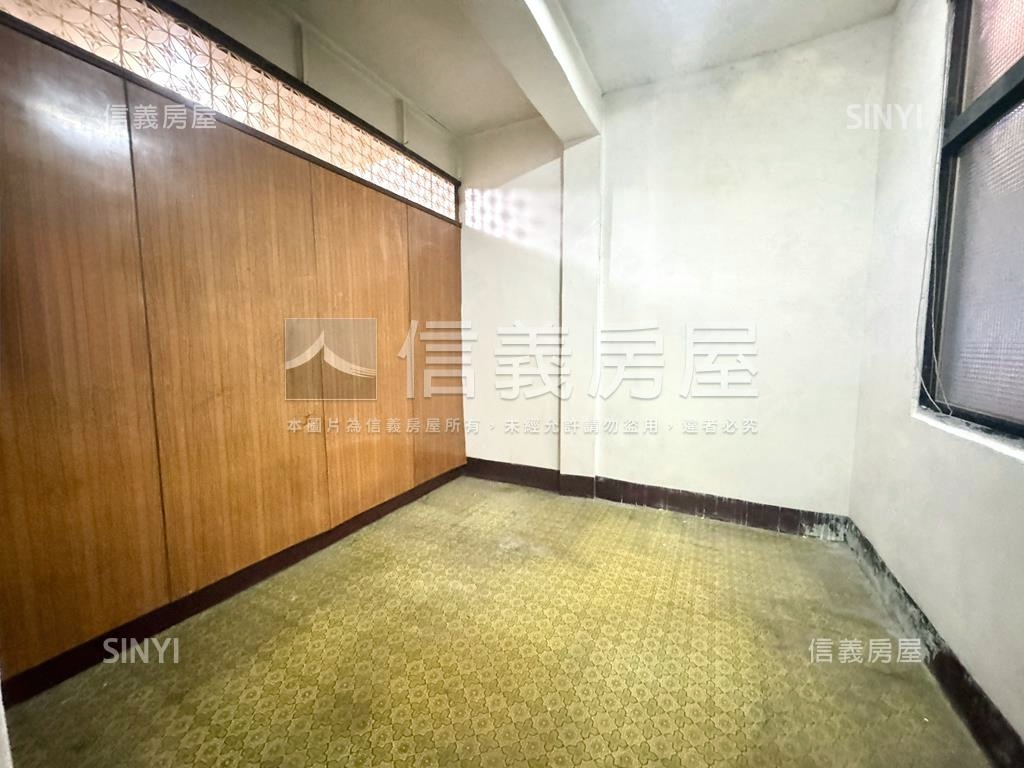 華江文新方正明亮頂加房屋室內格局與周邊環境