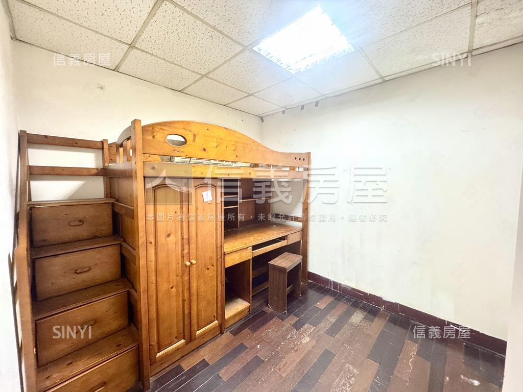 華江文新方正明亮頂加房屋室內格局與周邊環境